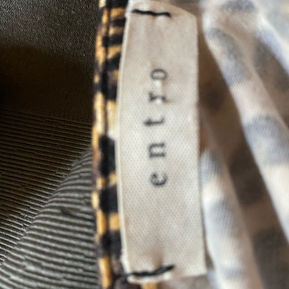 Entro animal print dress. Size small - Picture 4 of 5